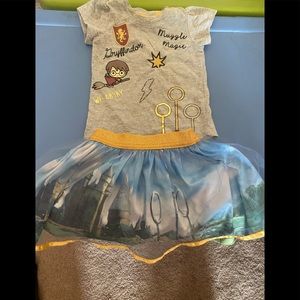 Harry Potter two piece set.